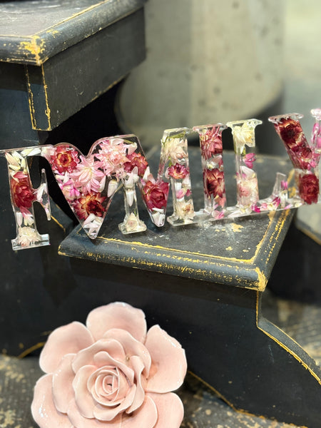 “Family” Dried flower decor sign
