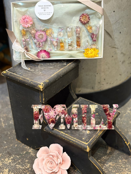 “Family” Dried flower decor sign