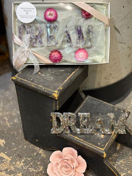 “Dream” Dried flower decor sign