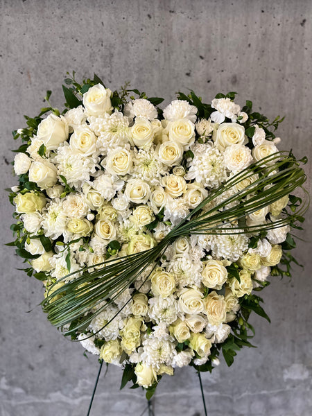 Full Heart Wreath -Large