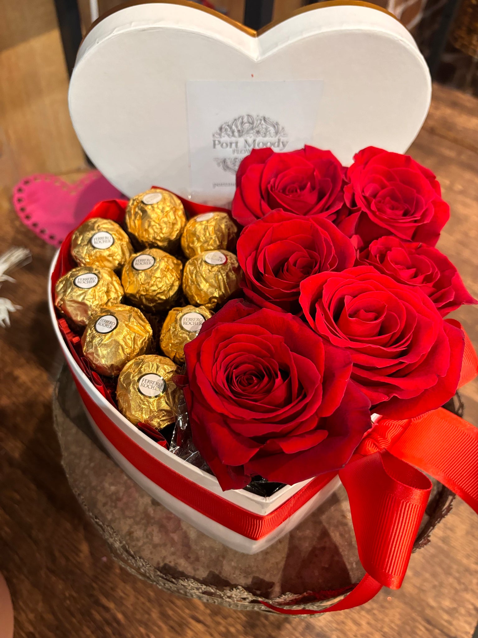 ‘Forrero in Love’ Roses & Chocolates Heart Gift Box