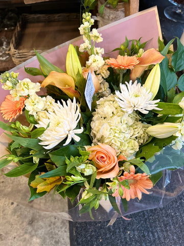 “Peaches & Cream” Bouquet. Delicate tones - pick your size